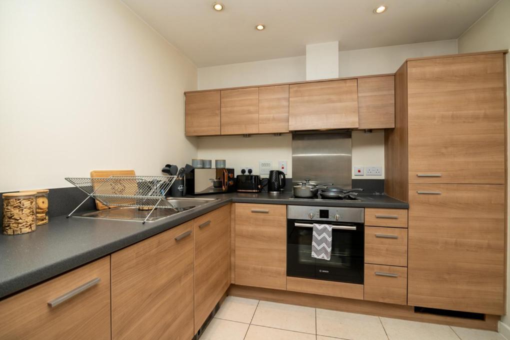 Zenith Hub Apartment London Exterior photo